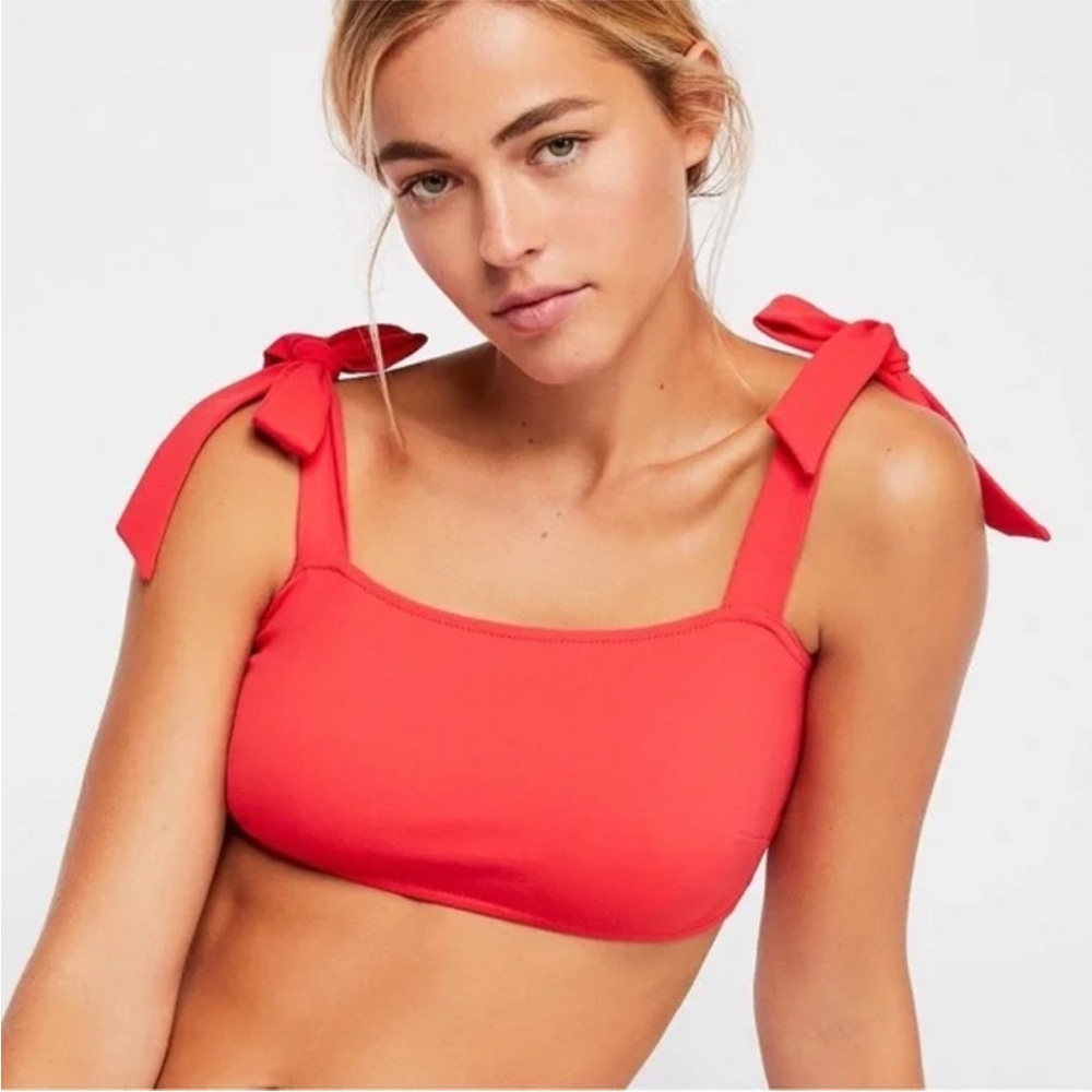 ‼️last price‼️NWT Free People Live Or Tie Bralette in Red
Size : Small